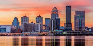 Louisville, Kentucky USA skyline on the river